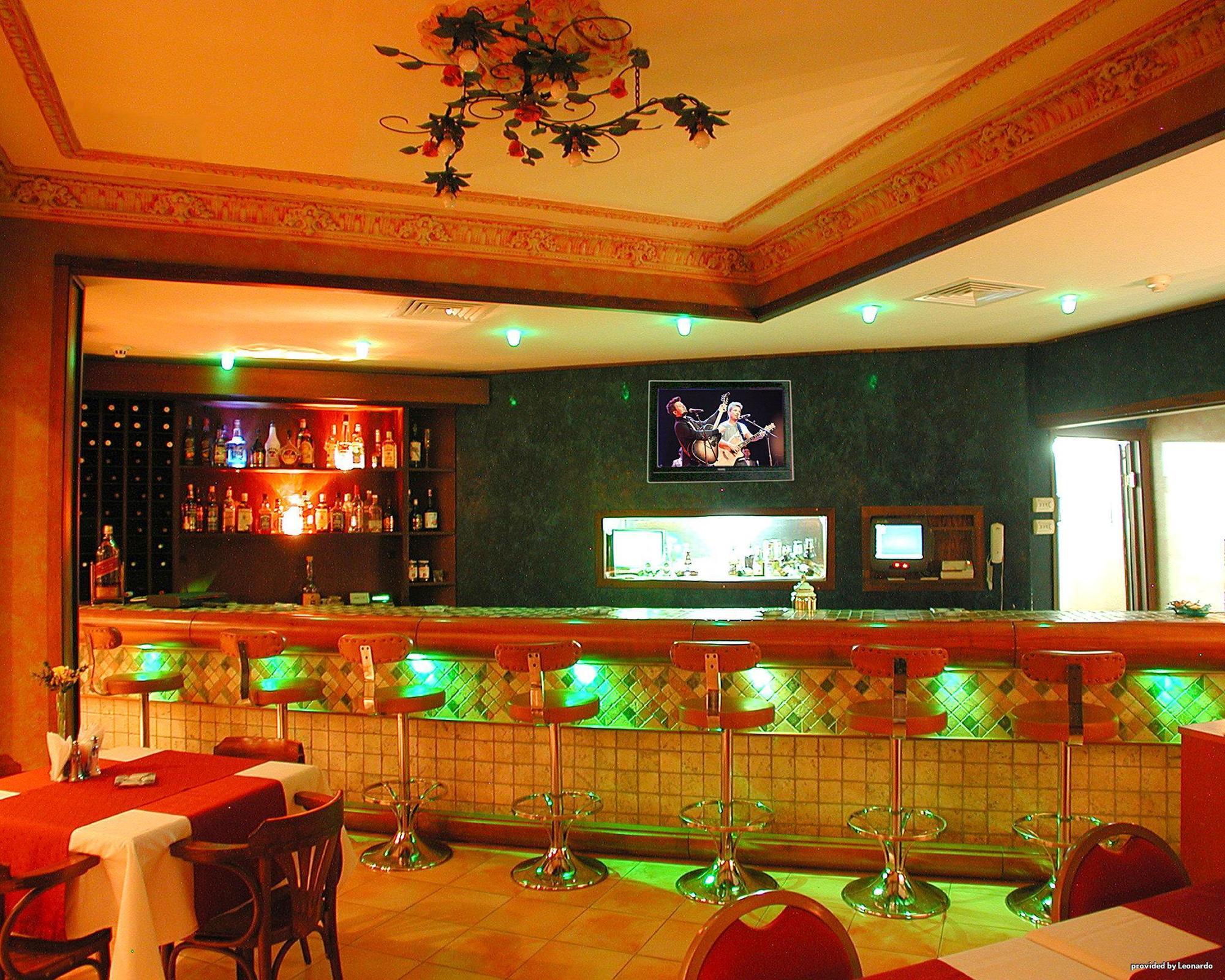 Bakirkoy Tashan Business & Airport Hotel Istanboel Buitenkant foto